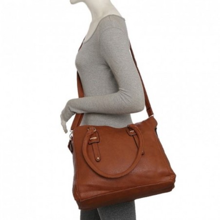bolsa-ombro-com-detalhes-metalicos-e-alca-removivel