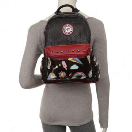 mochila-feminina-com-tachas-e-estampa-de-unicornio