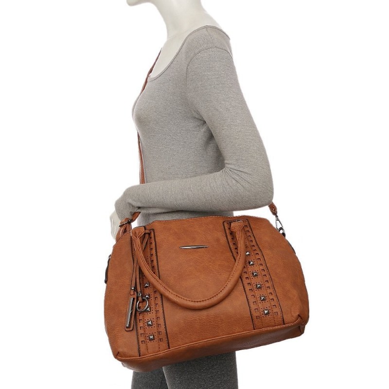 bolsa-feminina-detalhes-vazados-de-ombro-e-spikes