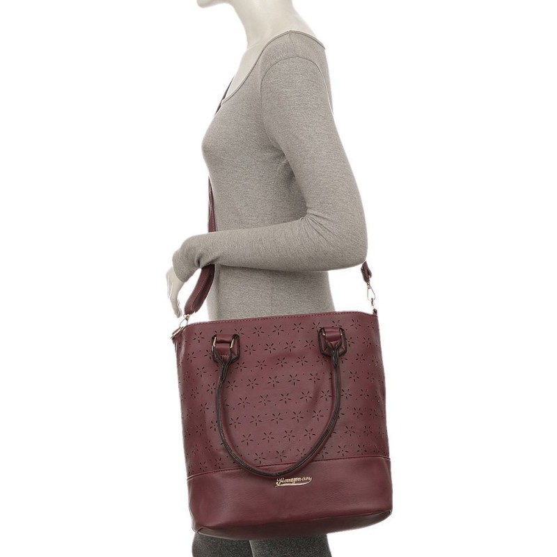 bolsa-de-ombro-feminina-detalhes-vazados