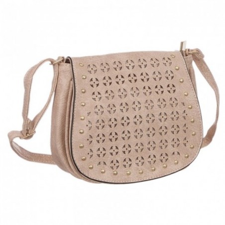 bolsa-transversal-feminina-com-tampa-detalhes-vazados-e-tachas