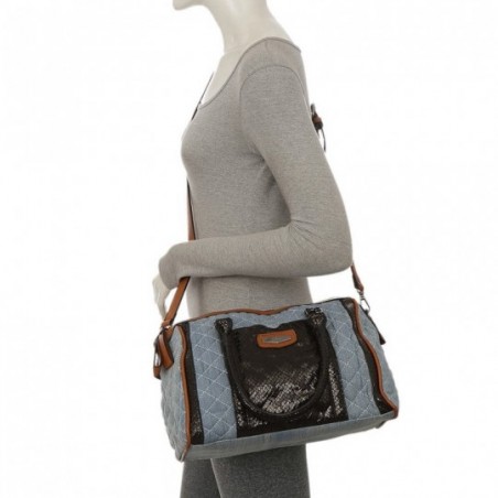 bolsa-de-ombro-feminina-matelasse-com-detalhes-em-verniz