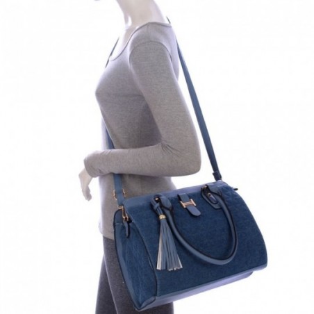 bolsa-bau-textil-em-matelasse-feminina-com-tassel