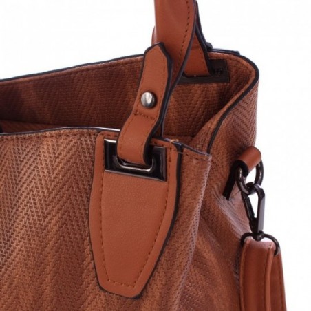 bolsa-feminina-hobo-em-tresse-com-tachas