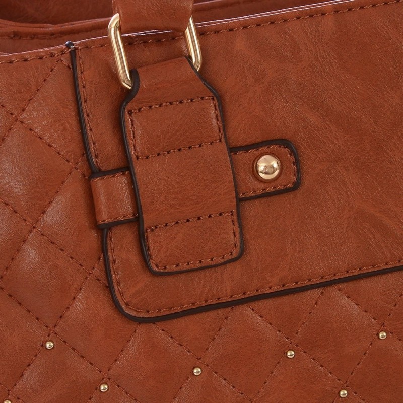 bolsa-de-ombro-satchel-feminina-matelasse-em-tachas