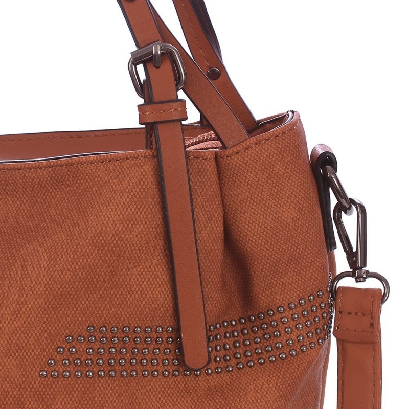 bolsa-hobo-estampa-estonada-com-tachas-vazados-e-tassel-pompom