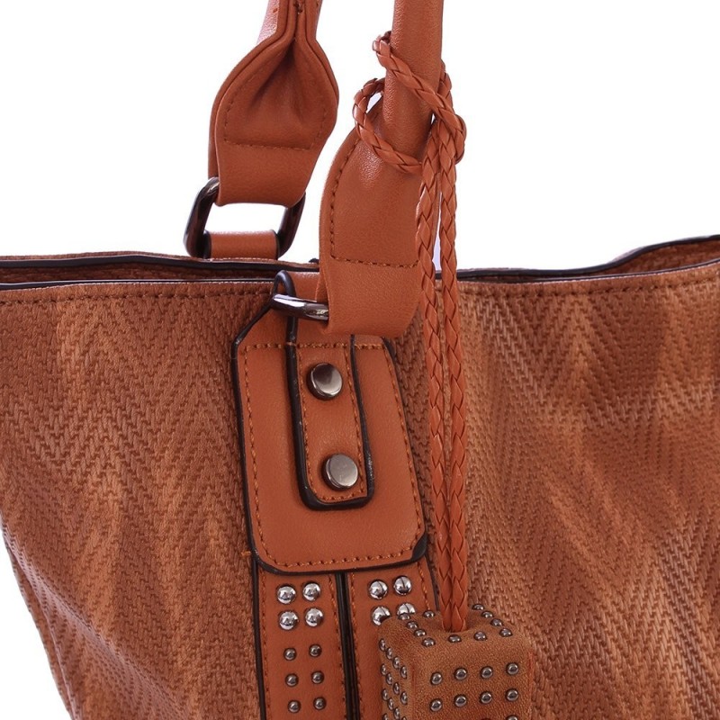 bolsa-totem-luxo-estampa-tresse-com-tachas-e-tassel