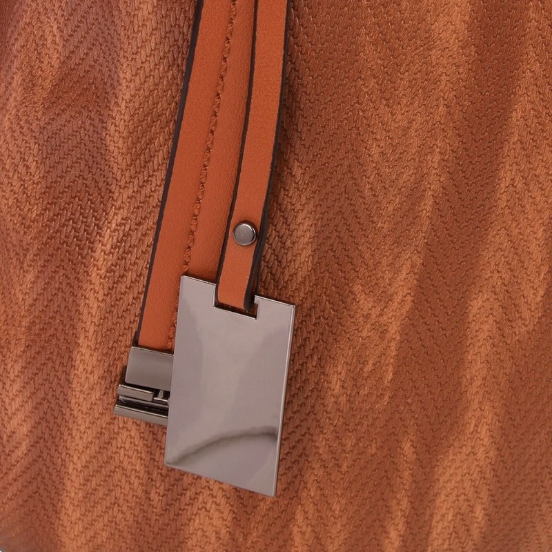 bolsa-hobo-luxo-feminina-alto-relevo-com-tresse-e-pingente