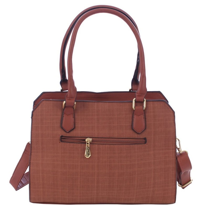 bolsa-satchel-estonada-com-pingente-metalico