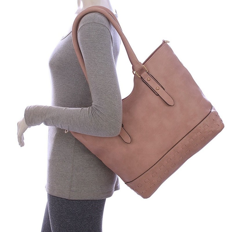 bolsa-totem-feminina-em-alto-relevo-com-tachas