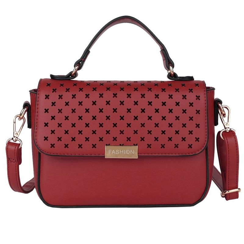 bolsa-social-feminina-em-alto-relevo-com-vazados-floral