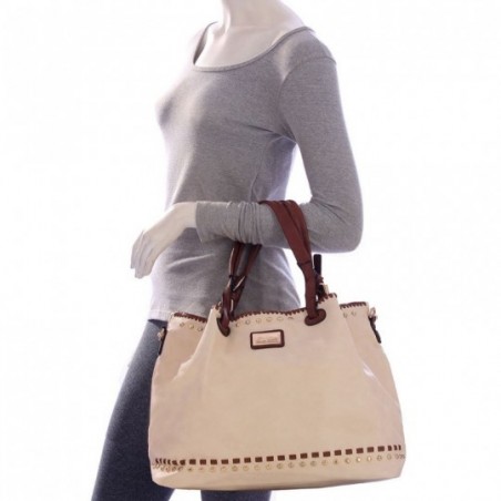 bolsa-hobo-feminina-em-alto-relevo-com-tresse-e-tachas