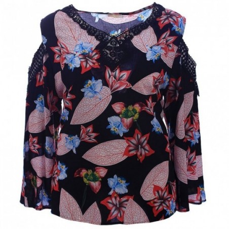blusa-plus-size-estampada-ombro-vazado-manga-flare-rendada