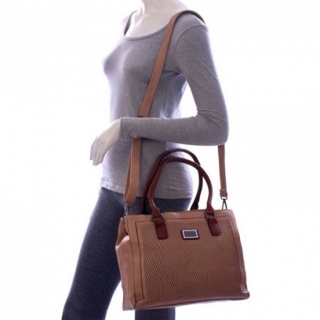 bolsa-totem-em-alto-relevo-com-vazados-feminina