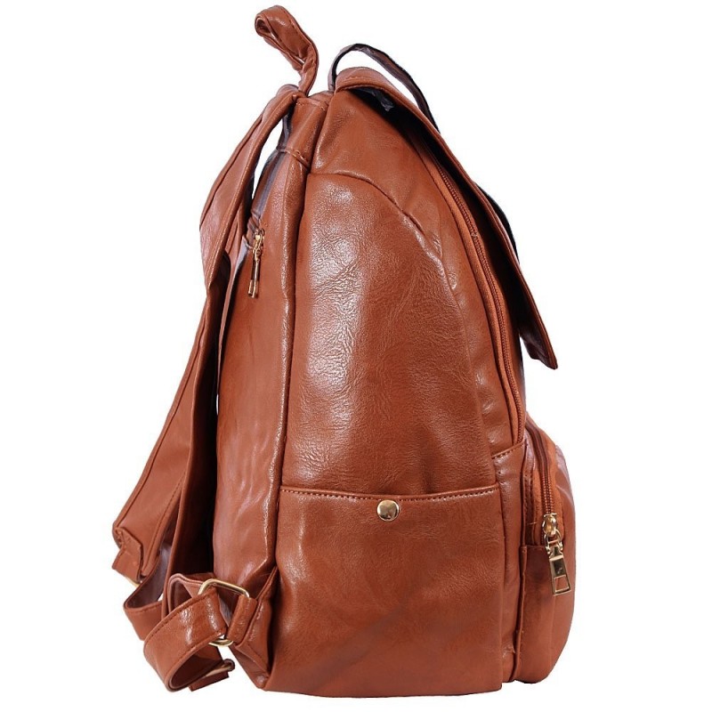 mochila-feminina-em-alto-relevo-com-detalhes-metalicos