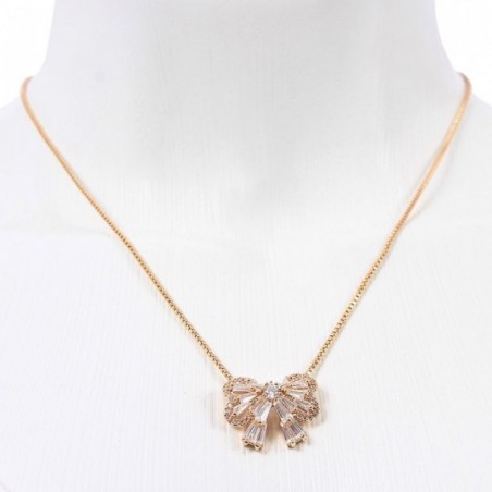 Colar Feminino Com Pingente De Laço Em Pedrarias E Strass
