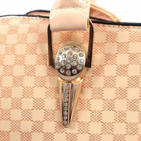 bolsa-feminina-de-verniz-quadriculada-com-strass