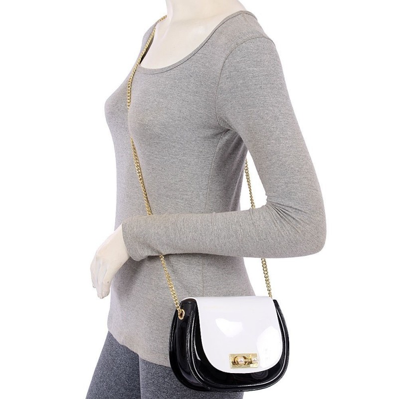bolsa-bau-luxo-silicone-de-verniz-feminina-alca-corrente