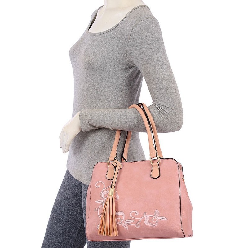 bolsa-tote-feminina-em-alto-relevo-floral-com-tassel