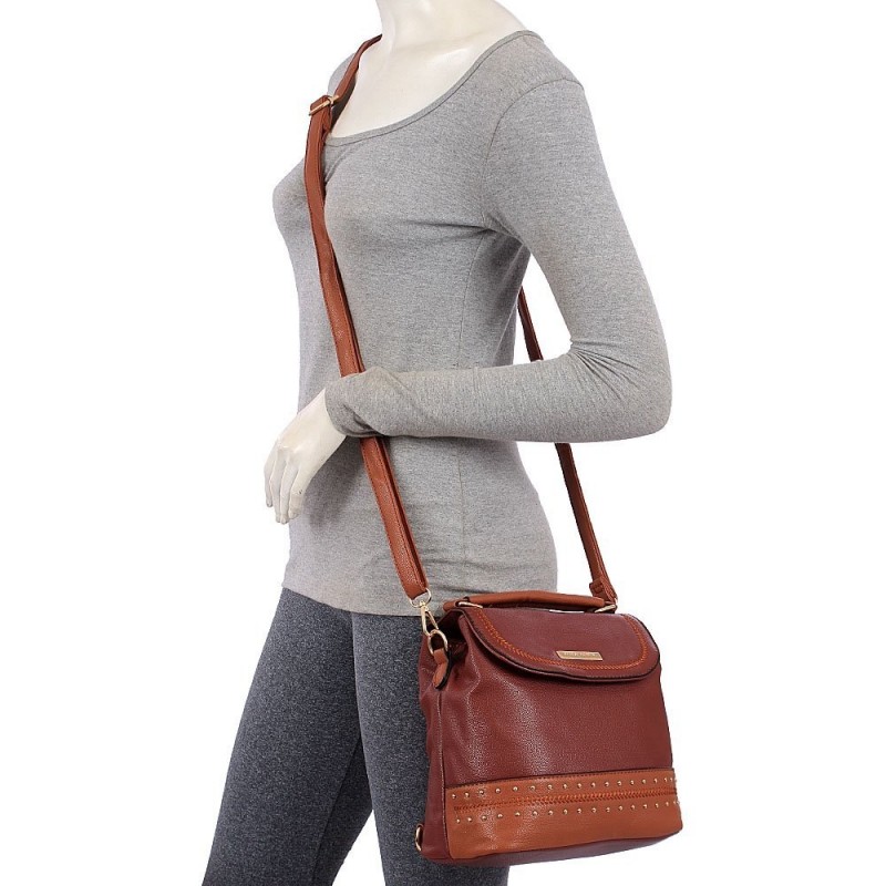 bolsa-mochila-2-em-1-feminina-alto-relevo-tresse-e-tachas