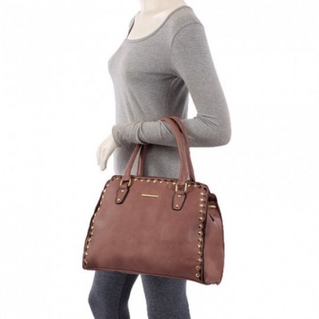 bolsa-totem-feminina-em-alto-relevo-com-vazados-e-spikes