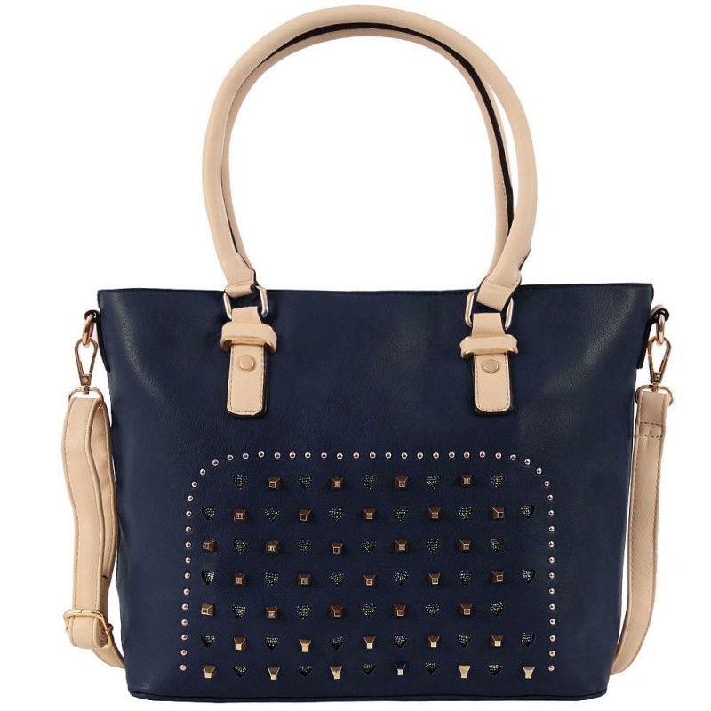 bolsa-totem-feminina-em-tachas-spikes-e-vazados-em-coracao
