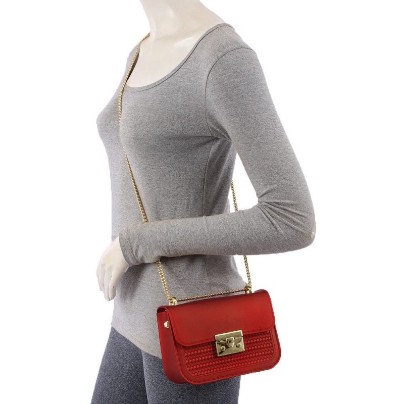 bolsa-bau-de-luxo-feminina-com-alca-de-corrente
