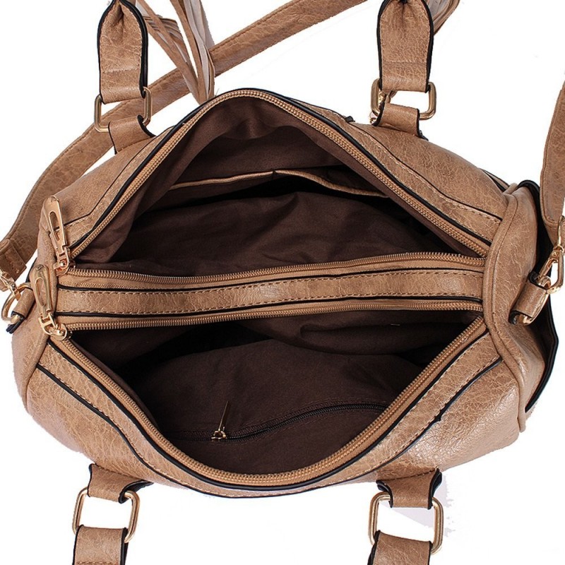 bolsa-baguete-estilo-ingles-matelasse-com-tachas-e-tassel