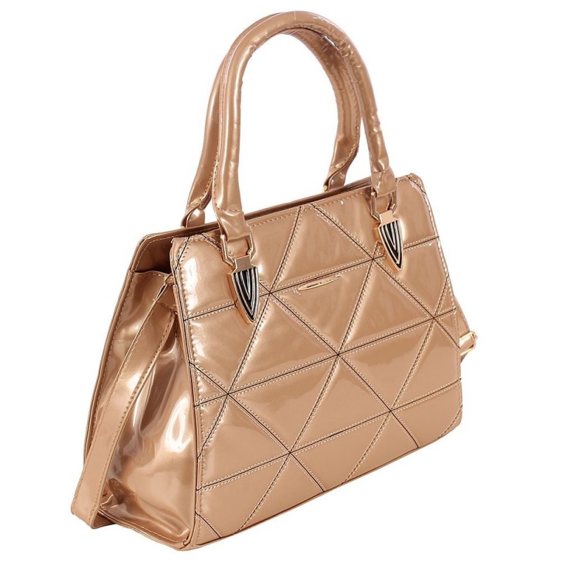 bolsa-feminina-de-verniz-em-matelasse-no-atacado