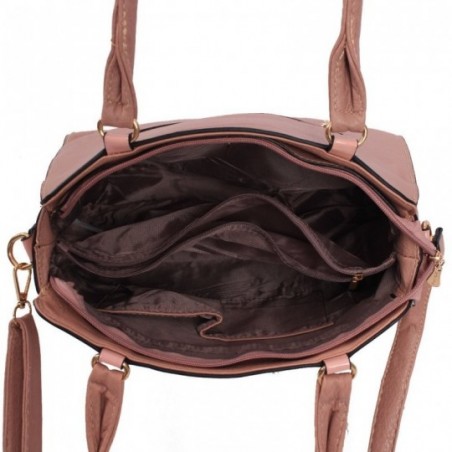 bolsa-totem-feminina-em-matelasse-detalhe-envernizado