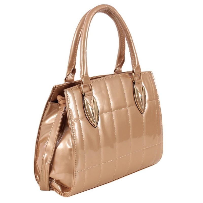 bolsa-feminina-verniz-matelasse-com-acabamento-metalico