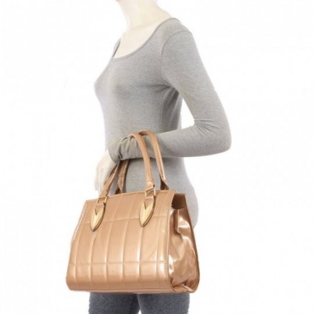 bolsa-feminina-verniz-matelasse-com-acabamento-metalico