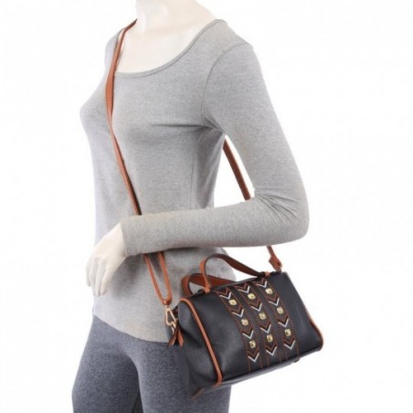 bolsa-bau-luxo-feminina-em-alto-relevo-com-spikes