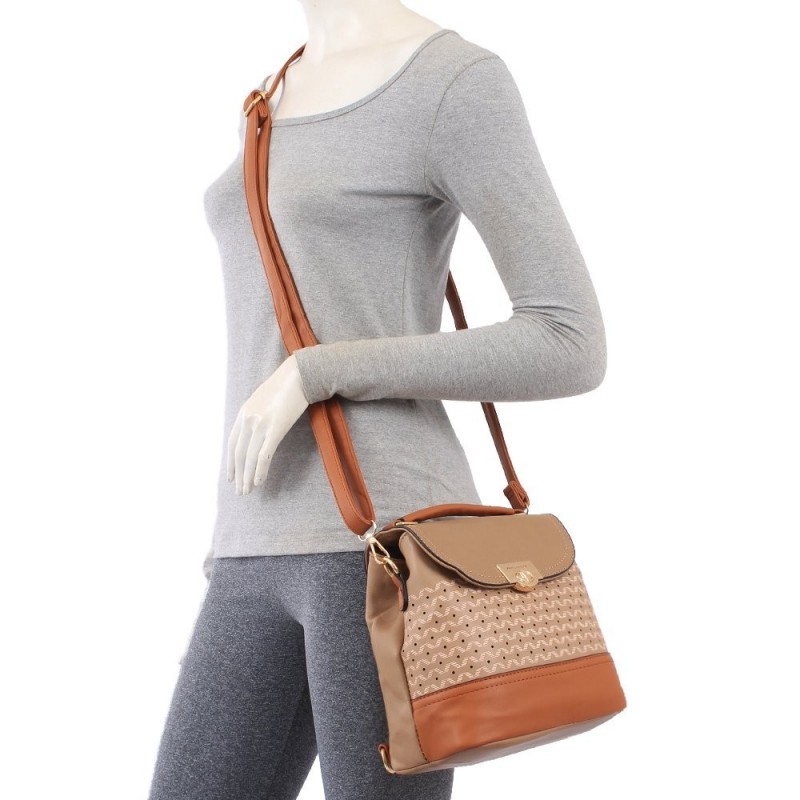 bolsa-mochila-2-em-1-feminina-alto-relevo-com-vazados