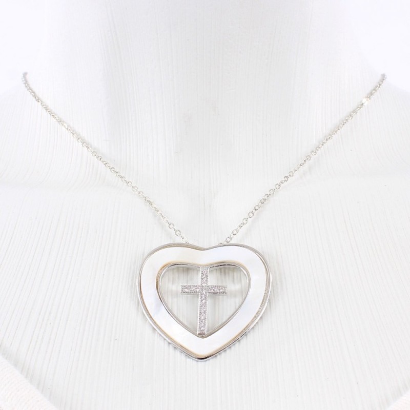 colar-feminino-em-formato-de-coracao-com-cruz-em-strass