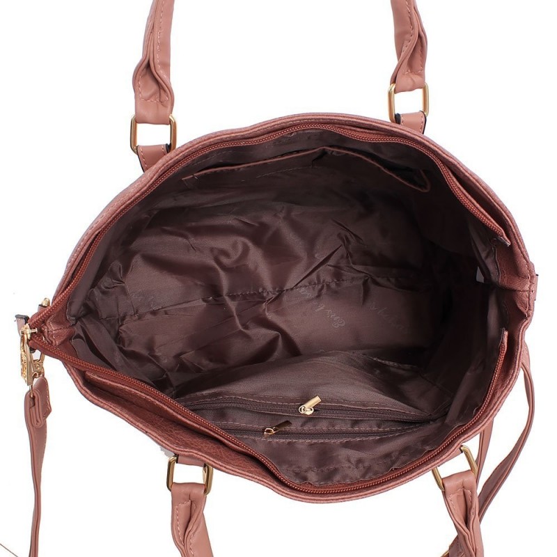bolsa-totem-feminina-alto-relevo-tachas-detalhes-metalicos