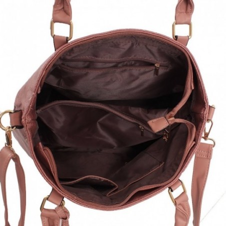 bolsa-totem-feminina-em-alto-relevo-com-tachas-e-tassel