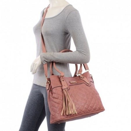 bolsa-totem-feminina-em-alto-relevo-com-matelasse-e-tassel