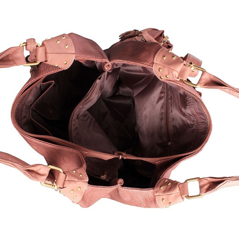 bolsa-hobo-feminina-em-alto-relevo-tachas-e-tassel