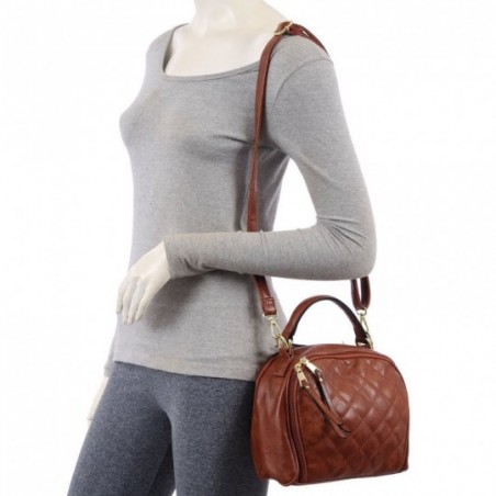 bolsa-luxo-feminina-em-matelasse-reparticoes-e-alca-de-mao