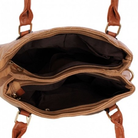 Bolsa Totem Feminina Com Matelassê Tachas E Tressê