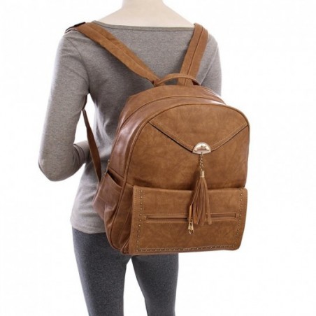 Mochila Feminina Alto Relevo Com Tachas E Tassel
