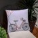 Kit Duas Capa De Almofada Estampa Bicicleta Cor Cinza E Rosa