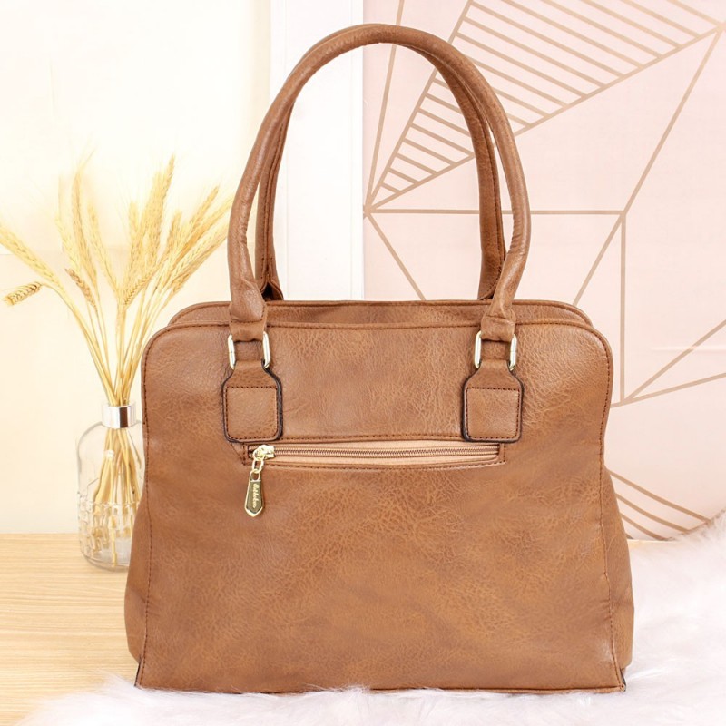 Bolsa Feminina Ombro Média Tachas Cravejadas E Tassel