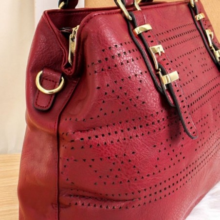 Bolsa Feminina Ombro Perfurada Com Detalhes Metálicos