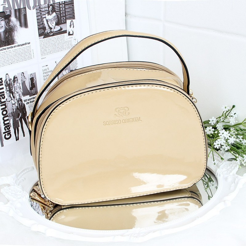 Bolsa Feminina Alça De Mão Estruturada Em Verniz