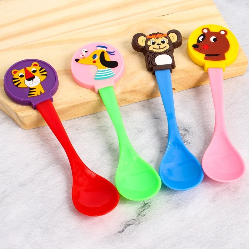 Colher Infantil De Personagens Variados 17 cm x 3 cm