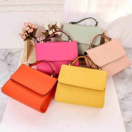 Bolsa Feminina Baú Estruturada Luxo De Mão Alto Relevo