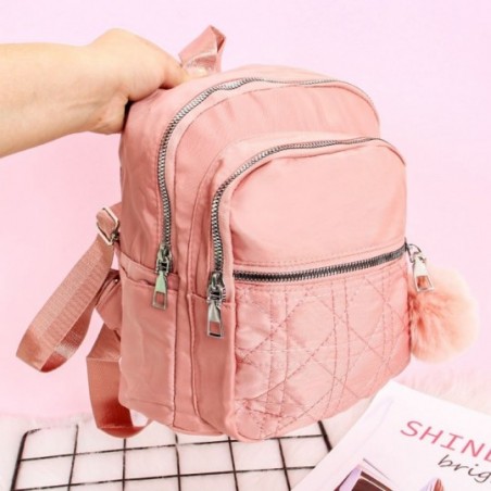 Mini Mochila Bolsa Feminina Matelassê Com Chaveiro Pompom