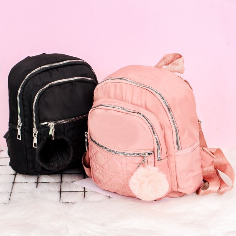 Mini Mochila Bolsa Feminina Matelassê Com Chaveiro Pompom